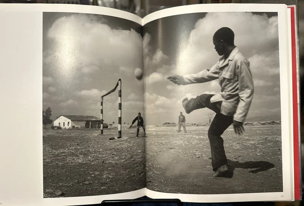 Nadav Kander 写真集　Dust ナダフ・カンダー Nadav Kander: Dust review – haunting and painterly
